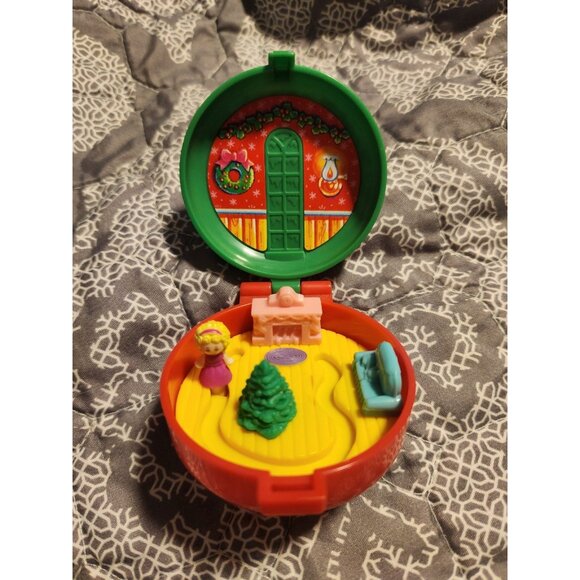 Polly Pocket Vintage 1993 Christmas Wreath & Scene Compact - Picture 1 of 3